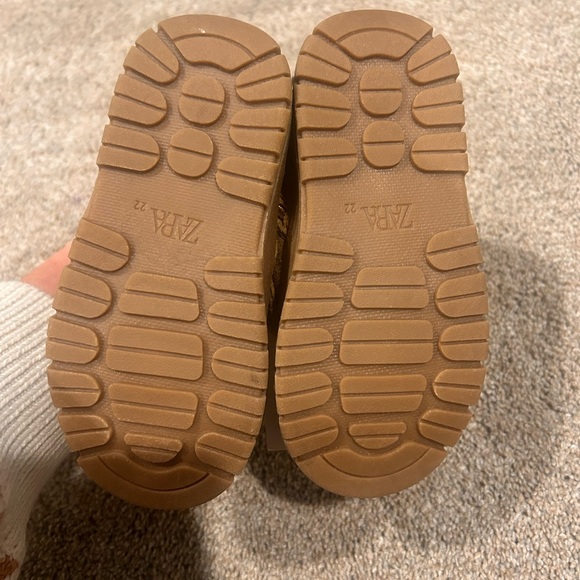 Zara NWT brown/Tan baby toddler 6.5 Boots with Fleece Lining - Picture 3 of 3